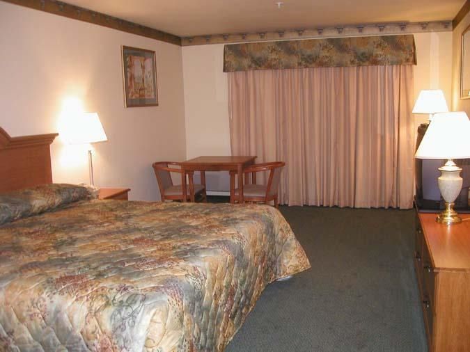 Palace Inn & Suites Lincoln City Room photo