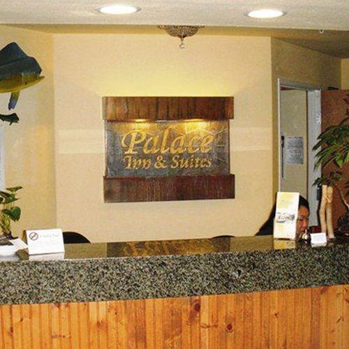 Palace Inn & Suites Lincoln City Interior photo